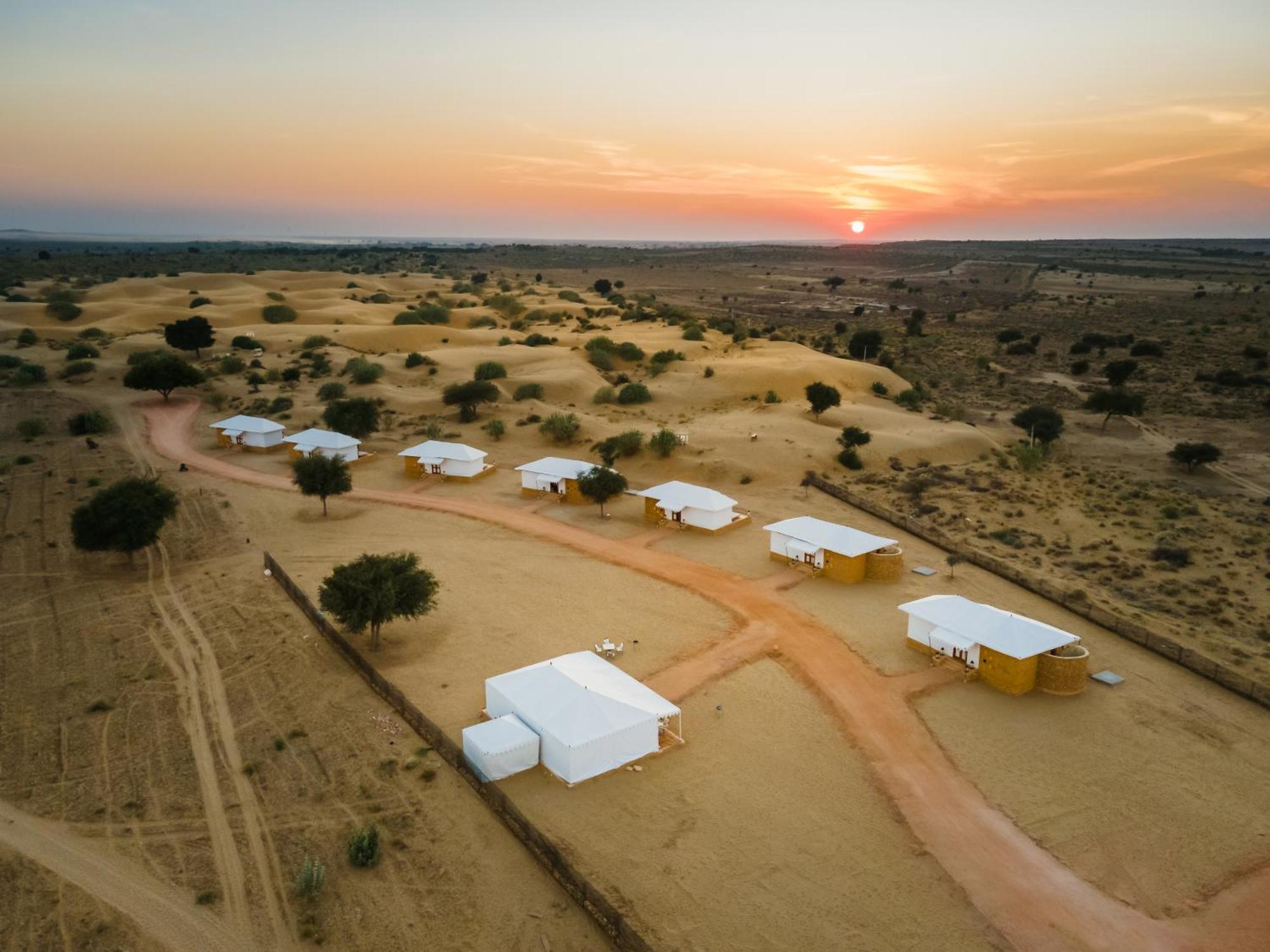 Grand Khalifa Luxury Camp Otel Sām Dış mekan fotoğraf